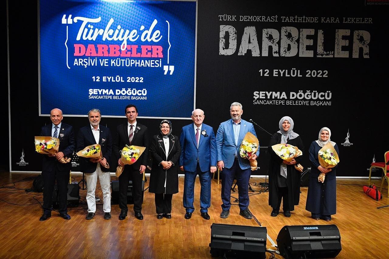 Sancaktepe'de 'Türkiye'de Darbeler Arşivi ve Kütüphanesi' açıldı.